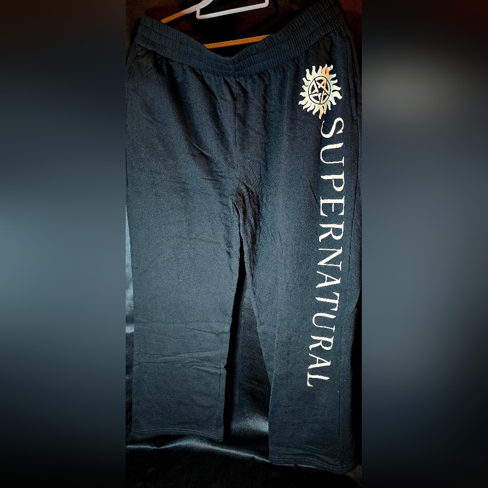 Black Supernatural Graphic Pants - Picture 3 of 4